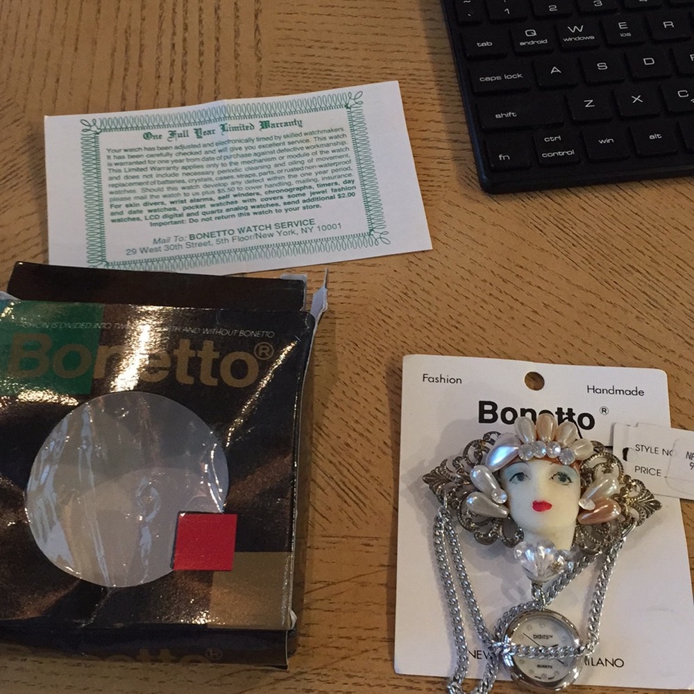 NIB VINTAGE CLOCK PIN